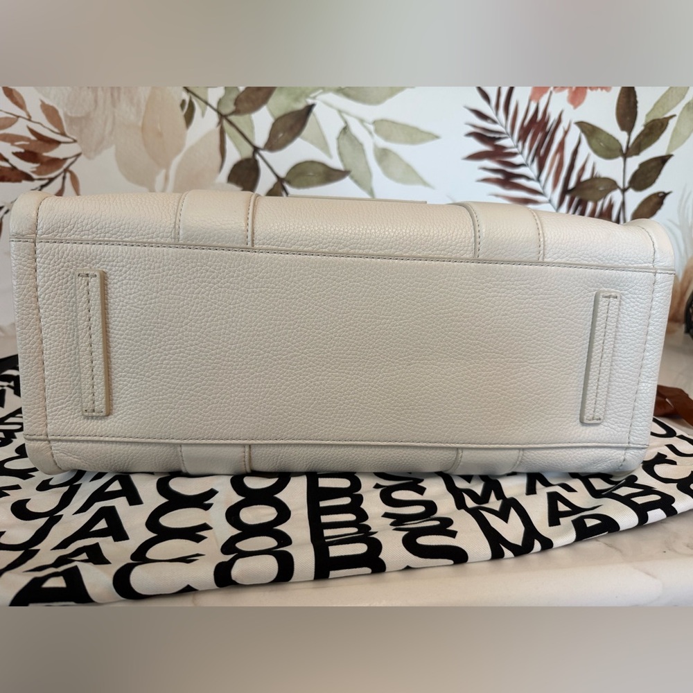 Marc Jacobs Cloud White Large Leather Tote Bag - Picture 4 of 7